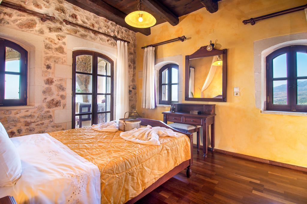 Samonas Traditional Villas Стая снимка