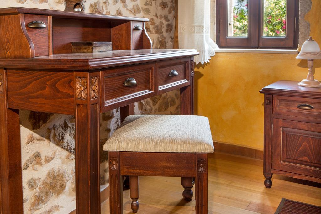 Samonas Traditional Villas Стая снимка