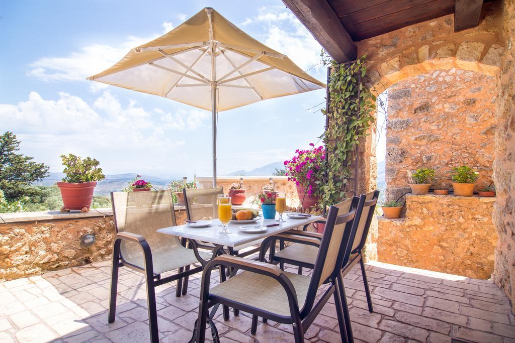 Samonas Traditional Villas Стая снимка